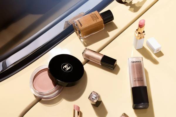 シャネル23年夏コスメ、限定クリーム ハイライター＆ゴールドパール煌めくボディ・ヘア用オイル