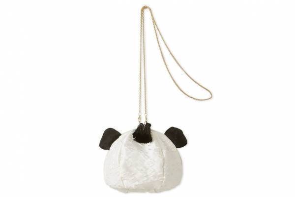 リリー ブラウン×ケイタ マルヤマ初コラボ、総レースのチャイナドレス＆パンダのチェーンバッグ