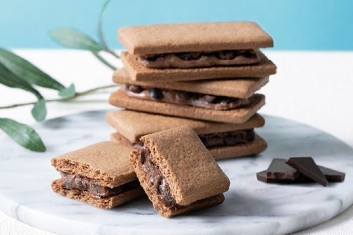 ゴディバから濃厚チョコレートの「オリーブ・サンド」小金井の人気フレンチ「TERAKOYA」とコラボ