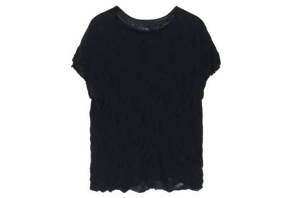 ヨウジヤマモト×日本橋三越本店、包装紙「華ひらく」モチーフの“漆黒”ニット