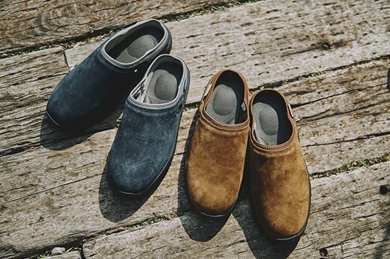 スイコックのピルグリム サーフ＋サプライ別注スエードサンダル、ネイビー＆ブラウンの新色