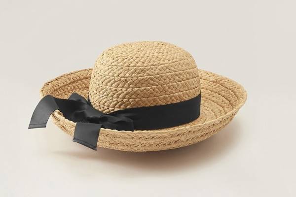 ヘレンカミンスキー新作ラフィアハット、ブロンズのリボン付きやレザーブリム、バケットバッグも