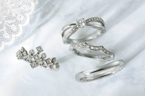 オデュース4℃からウェディングドレスを表現した限定ブライダルリング、ブランド15周年を記念して