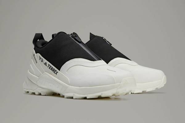 Y-3新作、ゴアテックス×フルジップの防水スニーカー＆緩やかなトラックジャケットなど