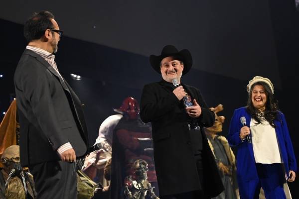 『スター・ウォーズ』新作映画、“現代”を舞台に激化する戦いを描く - 監督はデイブ・フィローニ