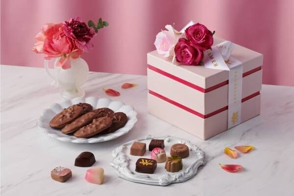ヴィタメール母の日限定ギフト、人気焼き菓子「マカダミア・ショコラ」が“バラ飾り付き”BOXで