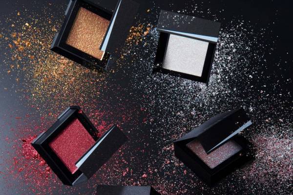 カネボウ23年夏コスメ“大粒パール煌めく”単色アイシャドウ、夜明けのローズなど全5色