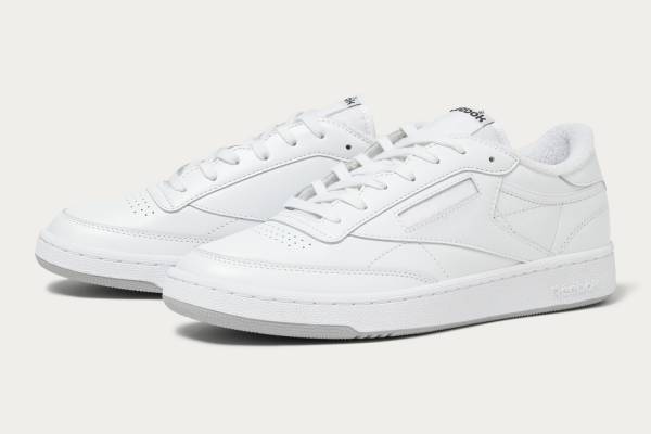 リーボックのユナイテッドアローズ別注スニーカー、“オールホワイト”の「クラブ C」