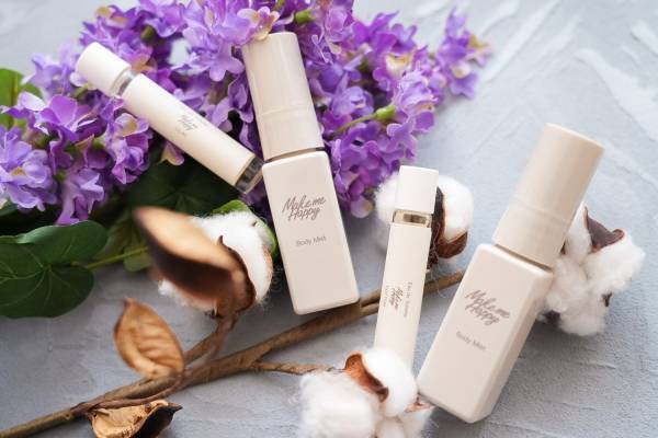 キャンメイク23年夏コスメ“洗いたてシーツの香り”のボディミスト＆香水、甘いライラックの香りも
