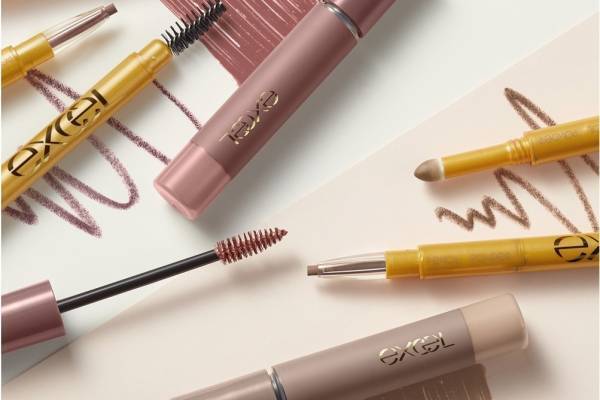 エクセル23年夏コスメ、“ペンシル・パウダー・ブラシ”の3役アイブロウに限定色ピンク＆ベージュ