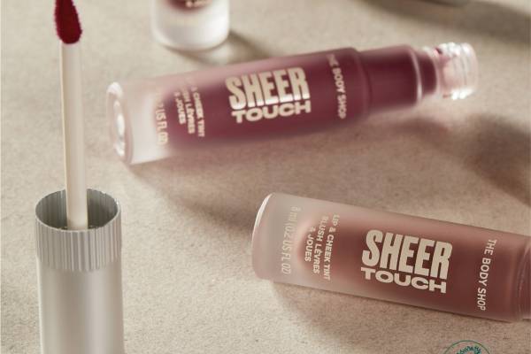 ザボディショップ23年夏コスメ、“1本2役”シアーマット発色のなめらかリップ＆チーク