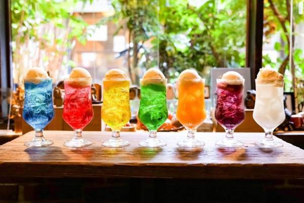 「昭和レトロな世界展」池袋東武で、“人気純喫茶”による7色クリームソーダなどグルメ＆雑貨集結