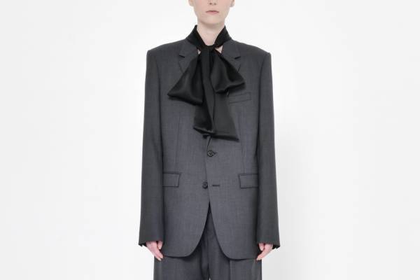 ドレスドアンドレスド“シルクスカーフ華やぐ”ジャケット＆コート、西武渋谷店で期間限定ストア