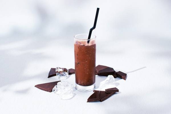 ブボ・バルセロナ“濃厚カカオ”の限定アイスチョコドリンク、さっぱりパッションフルーツフレーバーも