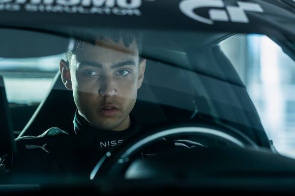 映画『グランツーリスモ』ゲームのトッププレイヤーが“本物のプロレーサー”を目指す奇跡の実話