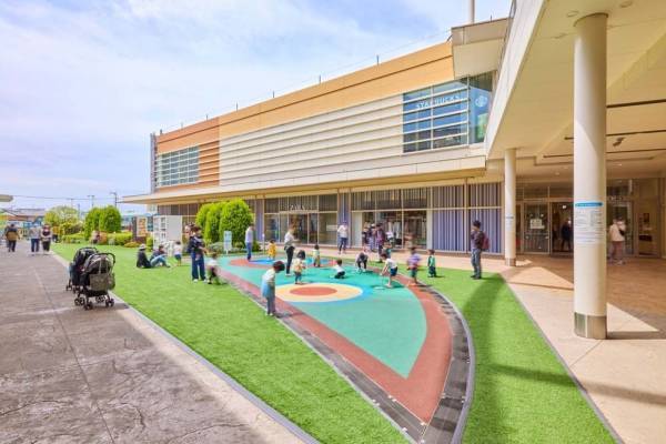 ららぽーと新三郷がリニューアル、屋外空間の増設＆フランフランやスノーピークなど新規店舗