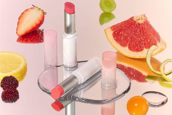 ロムアンド23年夏コスメ、“むちぷる”水膜リップバームに透明感コーラル＆ピンクの限定色