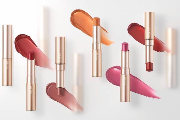 オペラ23年秋コスメ ‐ “透けマット質感”の新リップ誕生、つけたての色づき＆潤いをキープ