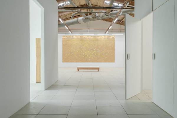 ユージーン・スタジオ／寒川裕人のコレクション展が東京・天王洲で、代表的な大型絵画シリーズや彫刻作品