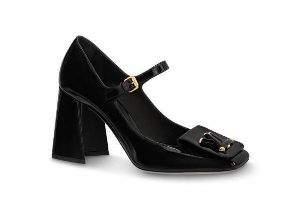 ルイ・ヴィトン新作シューズ“LV ツイストロック”が煌めくレザーミュール＆華奢なストラップサンダル