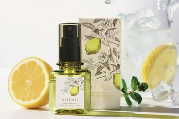 アテニア2023年夏コスメ、“レモン＆ミント”香るメイク仕上げ用ミスト「シルキーフィニッシュミスト」