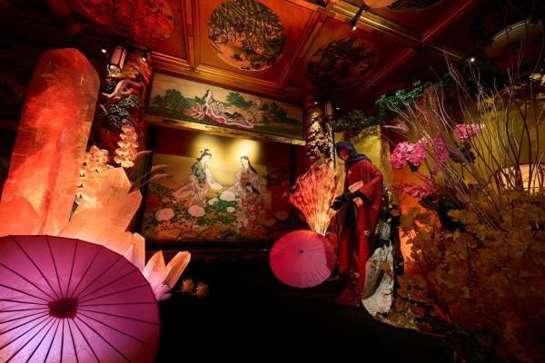 ホテル雅叙園東京「和のあかり×百段階段」百鬼夜行が潜む光のアートなど没入型展示、風やアロマの演出も