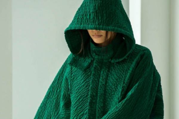 HaaT新作ウェア、カビラ刺繍の立体感のあるフーディ＆“カングリ”刺繍入りシャツなど