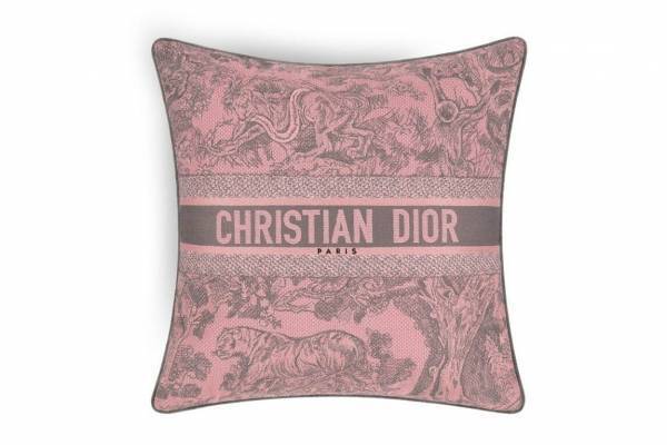 ディオール メゾン「ディオリビエラ」“虎や猿”を描いた新作テーブルウェア＆クッションなど