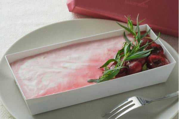 “ソースで食べる”レアチーズケーキ専門店「リーブス」代官山に、旬の白桃＆さくらんぼフレーバー