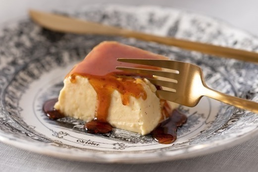 “バニラが主役”のスイーツ「バニラージュ」希少タヒチバニラのカタラーナなど、大丸梅田の限定ストアに