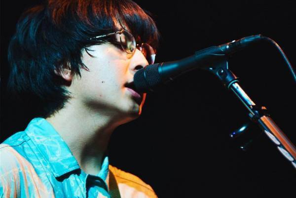 崎山蒼志の東名阪ライブツアー「燈火」梅田・渋谷・名古屋のクラブクアトロで、新作アルバム発売記念