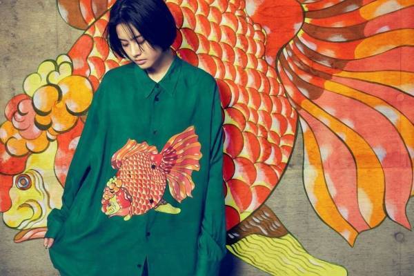 Ground Y×田名網敬一“ポップアート”モチーフのウェア、金魚柄シャツ＆カラフルブルゾン