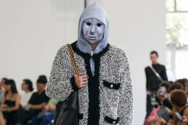 ダブレット 2024年春夏コレクション - それは本当？──表層に遊ぶ