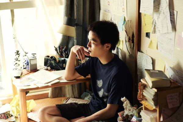 映画『笑いのカイブツ』主演・岡山天音、「笑い」に人生を捧げた“伝説のハガキ職人”ツチヤタカユキの半生