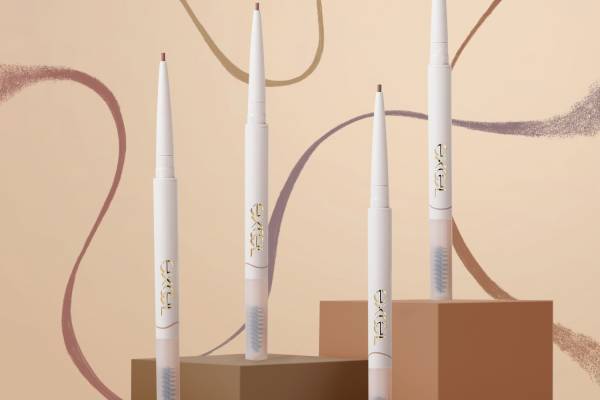エクセル23年秋コスメ、パーソナルカラー別！極細眉ペンシル＆4色パウダーアイブロウで垢抜け眉に