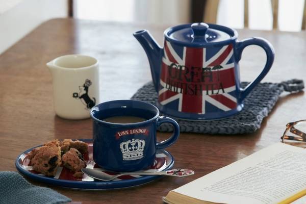 アフタヌーンティー・リビング“英国国旗＆王冠”モチーフの新作アイテム、紅茶ポットやマグなど