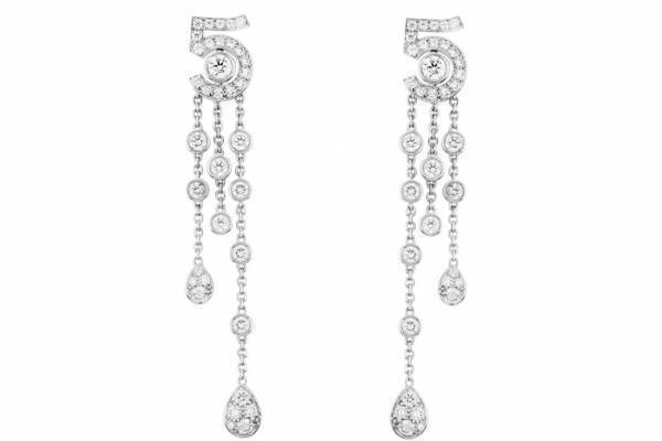 シャネル「N°5」新作ファイン ジュエリー、“5”モチーフ×雫風フリンジの3WAYイヤリングなど