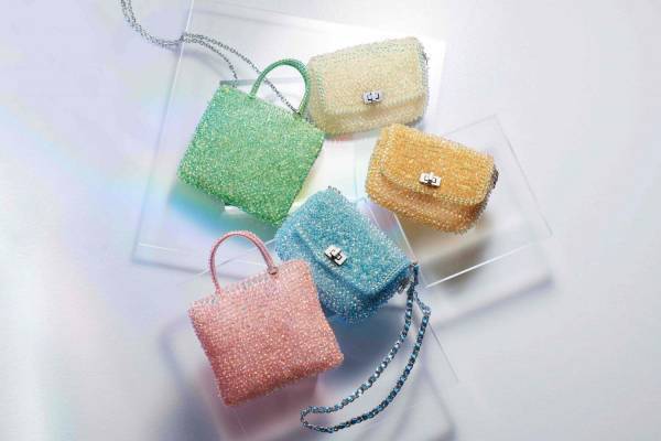 アンテプリマ23年秋冬新作バッグ、"まるで風船”ラウンド型ミニバッグ＆「ルッケット」の新型も