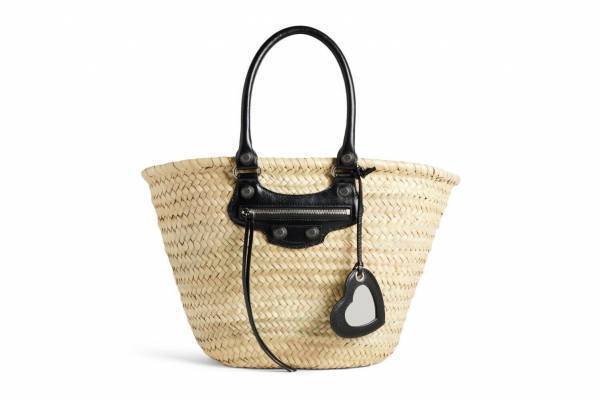 バレンシアガ「ル カゴール バスケット」“ハート型ミラー付き”ラフィア×レザーハンドルバッグ