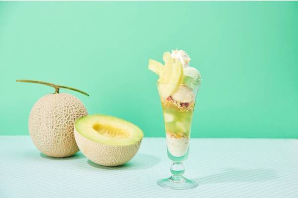 ホテルニューオータニ大阪の新作マスクメロンパフェ、“糖度14度以上”メロンのジェラート×ゼリー