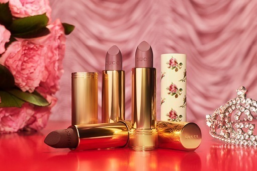 グッチ23年夏コスメ、“サテン・シアー・マット”から選べるアイコンリップスティックに新12色