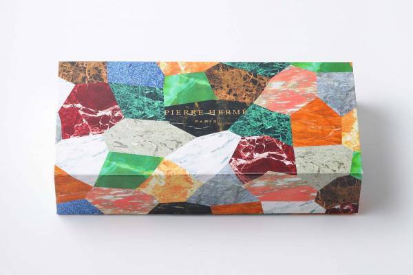ピエール・エルメ・パリ“まるで宝石箱”限定マカロンボックス、歴代の名作マカロン25種をアソート