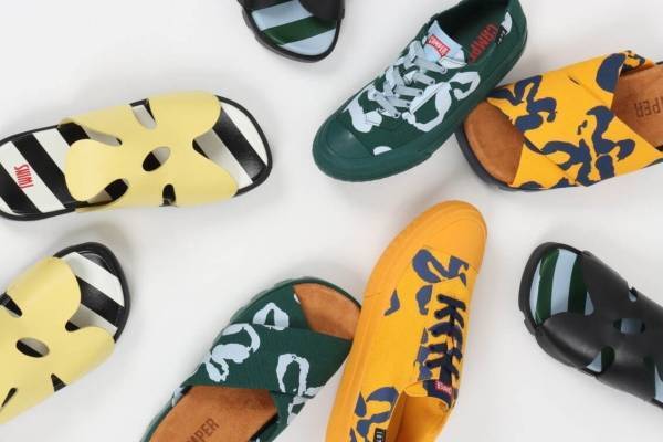 カンペール23年夏新作、“フラワーモチーフ”の鮮やかユニセックスサンダル＆スニーカー