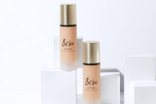 アンドビー23年秋コスメ、人気NO.1下地「UV プライマー」に“大粒ゴールドパール”配合の新色