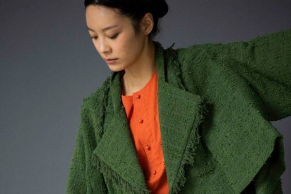 HaaT新作ウェア、“2種類のフリンジ”を効かせたジャケット＆刺繍ステッチ入りポンチョなど