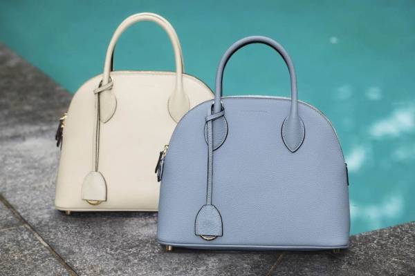 ボナベンチュラ新作2WAYバッグやスマホケース、“アイスブルー＆アイボリー”の夏限定カラーで