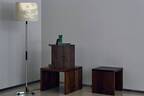 企画展「キオクハトキカ」東京・恵比寿で、“現代アート”と“家具”を組み合わせる作品空間