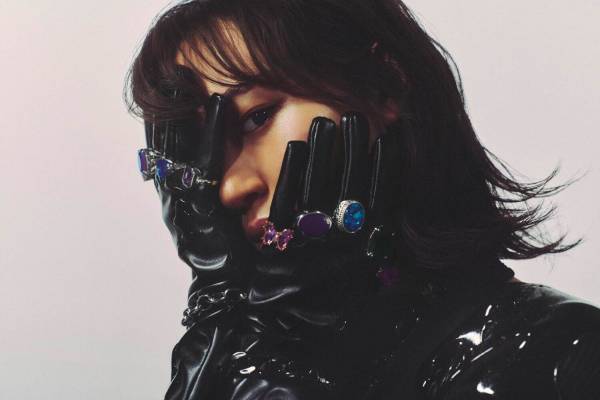 十明のデビュー曲「灰かぶり」『すずめの戸締まり』主題歌ボーカリスト、野田洋次郎がプロデュース