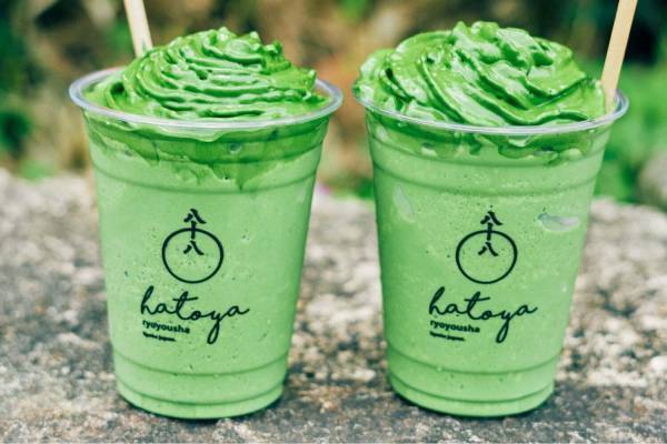 京都発の日本茶スタンド「八十八良葉舎」の抹茶シェイク、“厳選抹茶×黒糖”の奥深い味わい