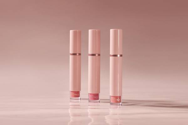 ヒンス2023年秋コスメ、人気シアーリップティントに“ヴィンテージピンク”の新3色